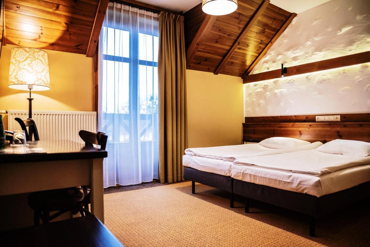 Folwark Lekuk Hotel Łękuk Mały Exterior foto