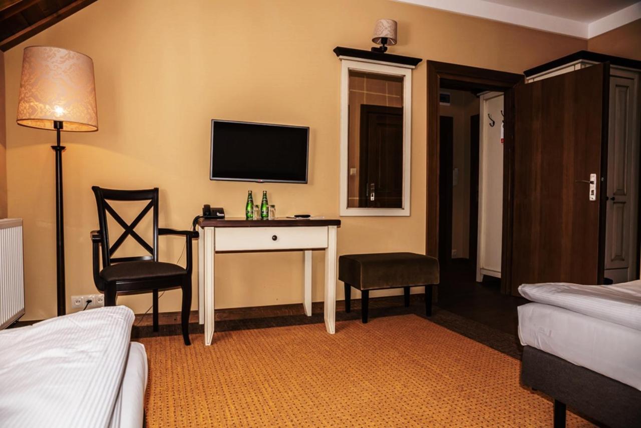 Folwark Lekuk Hotel Łękuk Mały Exterior foto