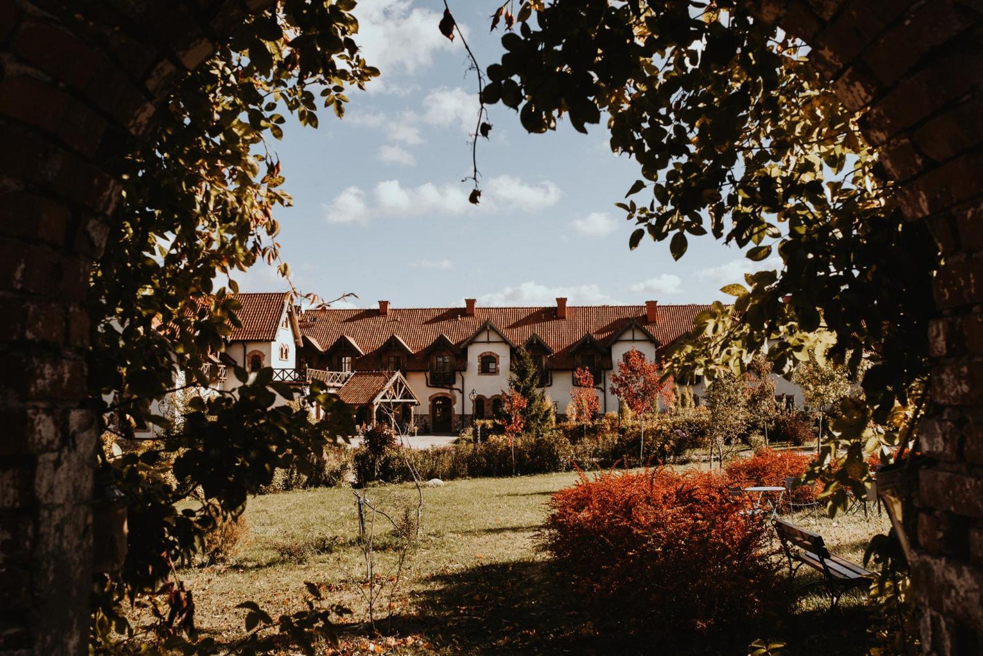Folwark Lekuk Hotel Łękuk Mały Exterior foto